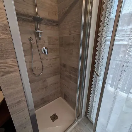 Piccolo Rododendro Q427 Breuil-Cervinia